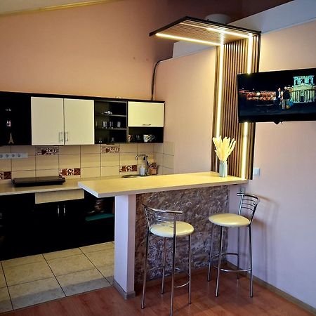 Studio Apartments In Center New 5 Floor Без Ліфту Ivano-Frankivsk Eksteriør bilde