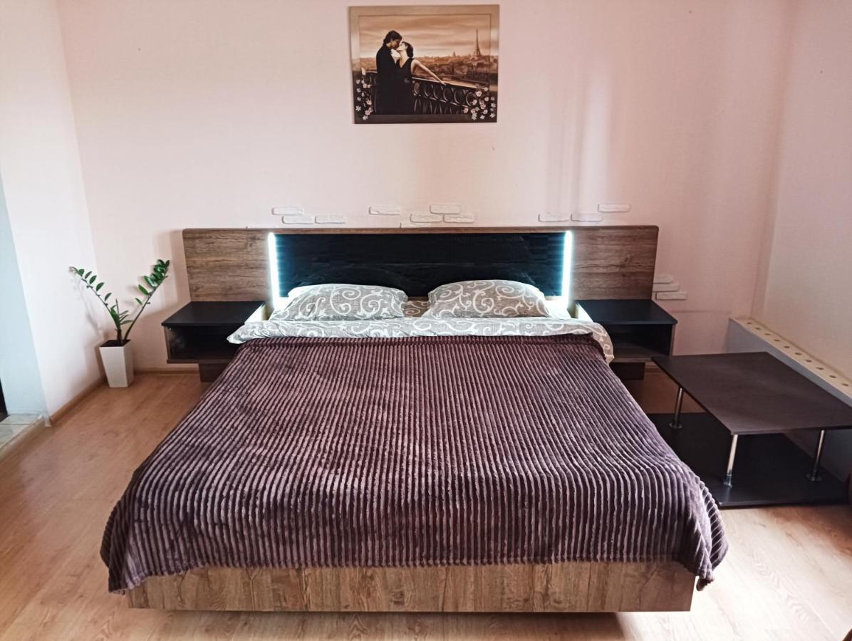 Studio Apartments In Center New 5 Floor Без Ліфту Ivano-Frankivsk Eksteriør bilde