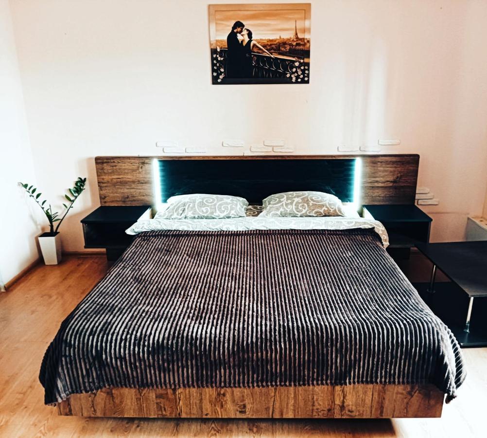 Studio Apartments In Center New 5 Floor Без Ліфту Ivano-Frankivsk Eksteriør bilde