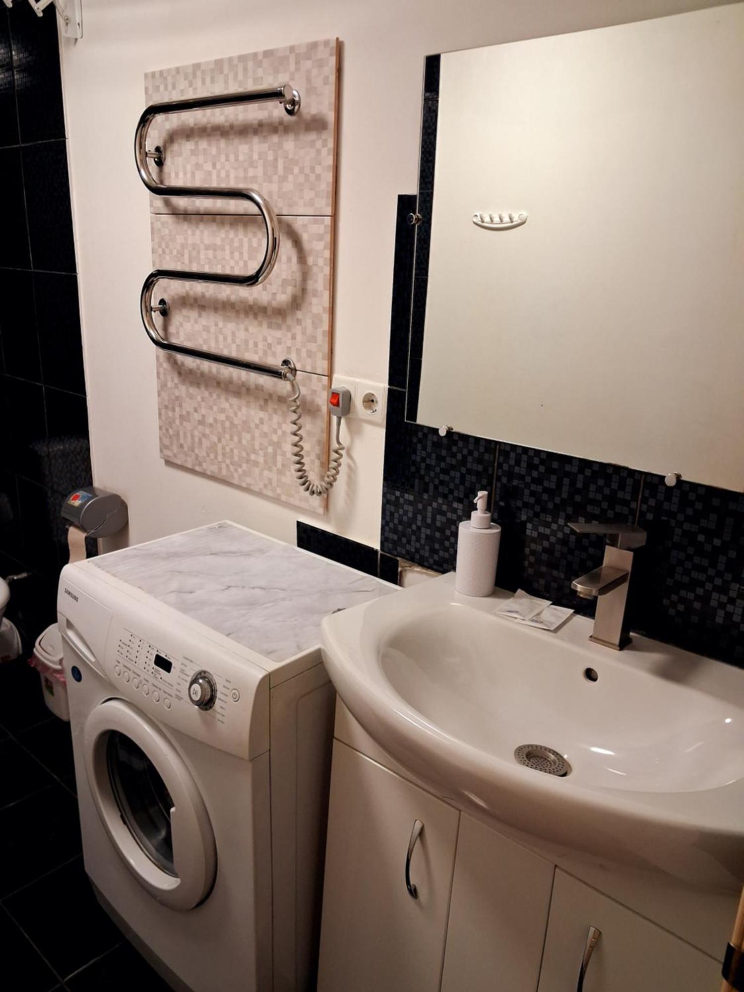 Studio Apartments In Center New 5 Floor Без Ліфту Ivano-Frankivsk Eksteriør bilde